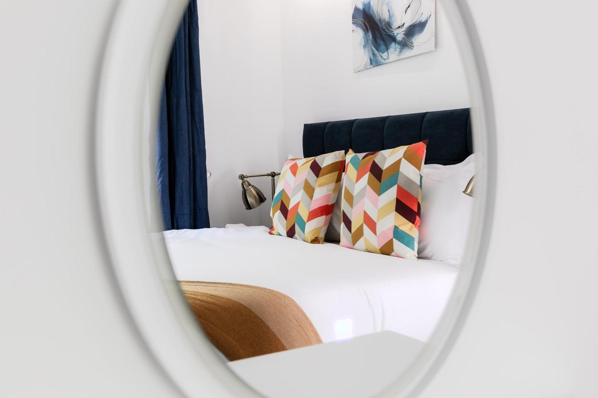 Comfortable Apartments Near Harrods London Eksteriør billede